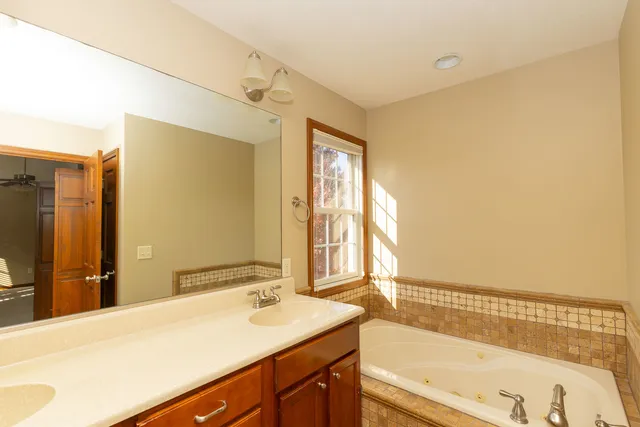 $399,900 | 1307 Longford Lane, Bloomington, IL 61704