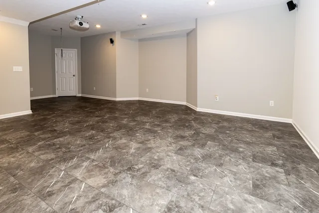 $399,900 | 1307 Longford Lane, Bloomington, IL 61704