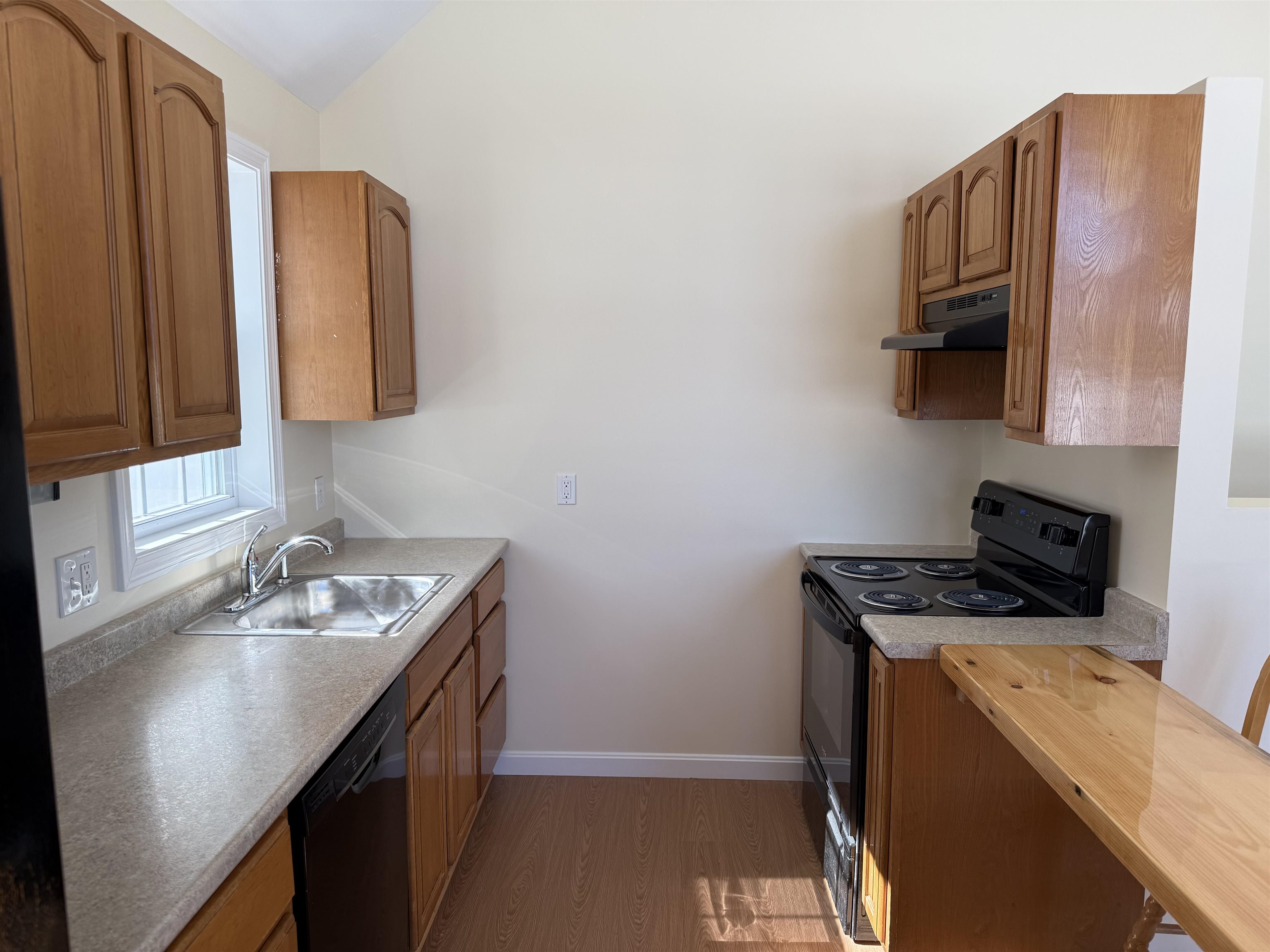 276 Fremont Road Chester, NH 03036 - Photo 2 of 10