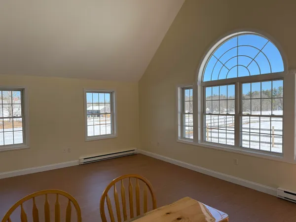 $2,200 | 276 Fremont Road, Chester, NH 03036