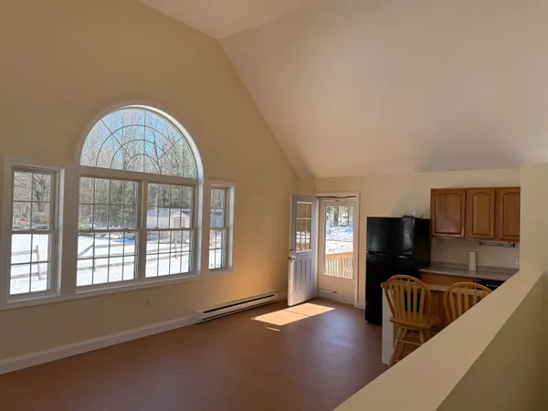 $2,200 | 276 Fremont Road, Chester, NH 03036