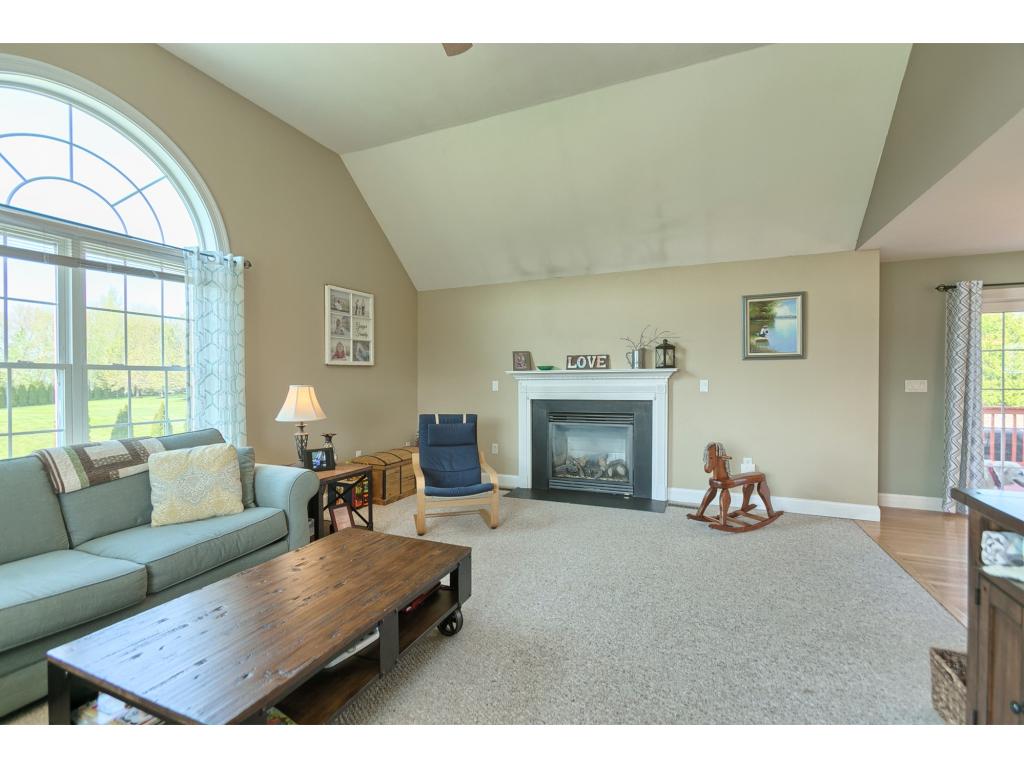 47 Currier Road Pelham, NH 03076 - Photo 19 of 36