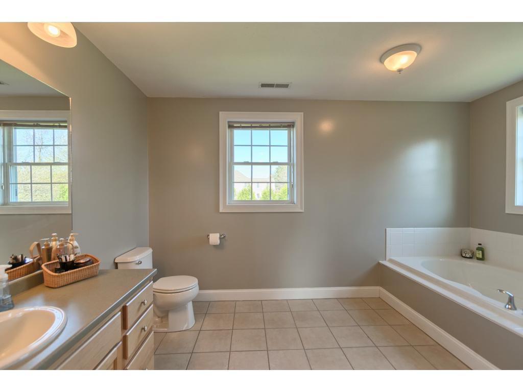 47 Currier Road Pelham, NH 03076 - Photo 23 of 36