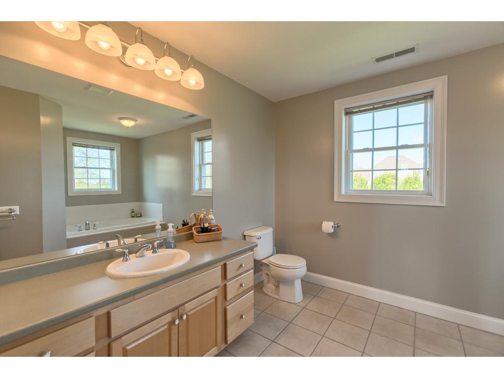 47 Currier Road Pelham, NH 03076 - Photo 24 of 36