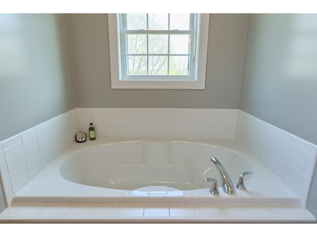 47 Currier Road Pelham, NH 03076 - Photo 25 of 36