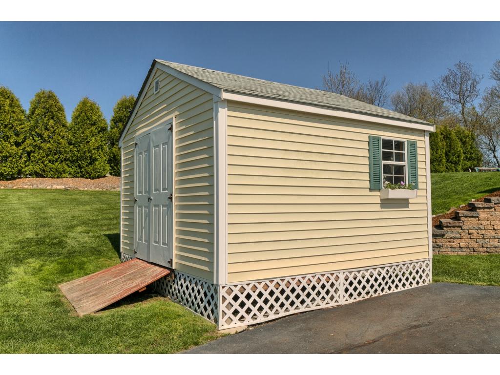 47 Currier Road Pelham, NH 03076 - Photo 33 of 36