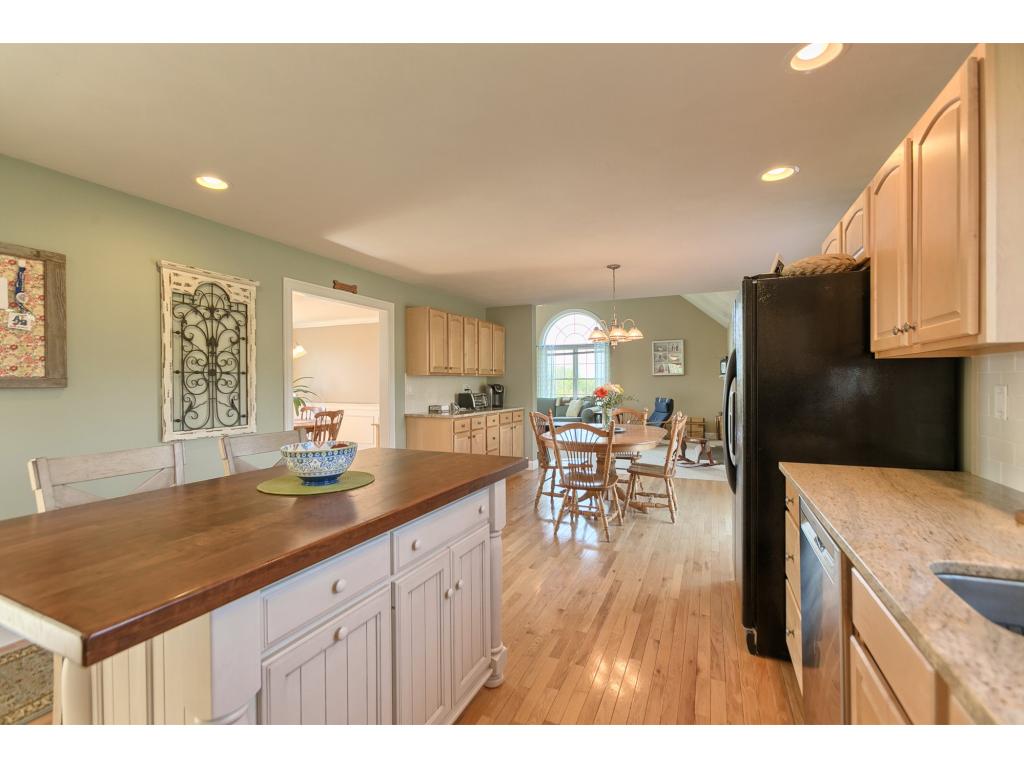 47 Currier Road Pelham, NH 03076 - Photo 7 of 36