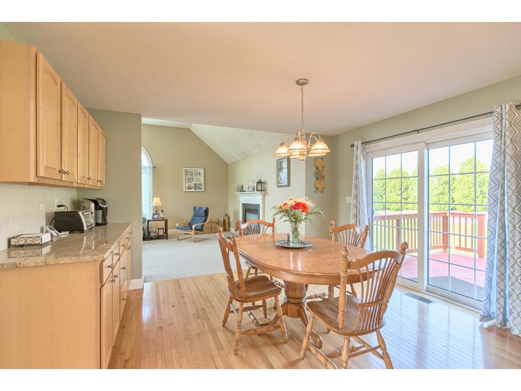 47 Currier Road Pelham, NH 03076 - Photo 8 of 36