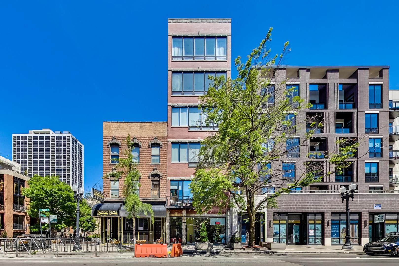 1445 North Wells St Unit 2  