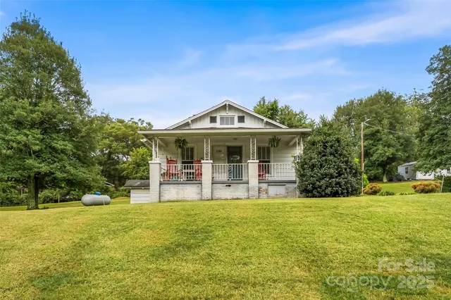 a front view of house with yard