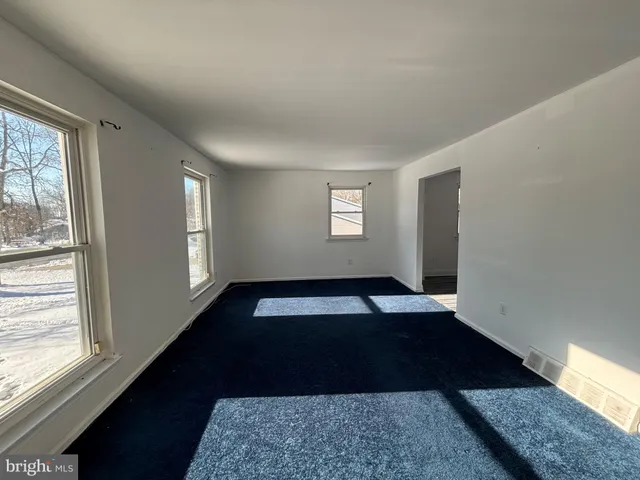 $465,000 | 142 Oak Pines Boulevard, Pemberton, NJ 08068