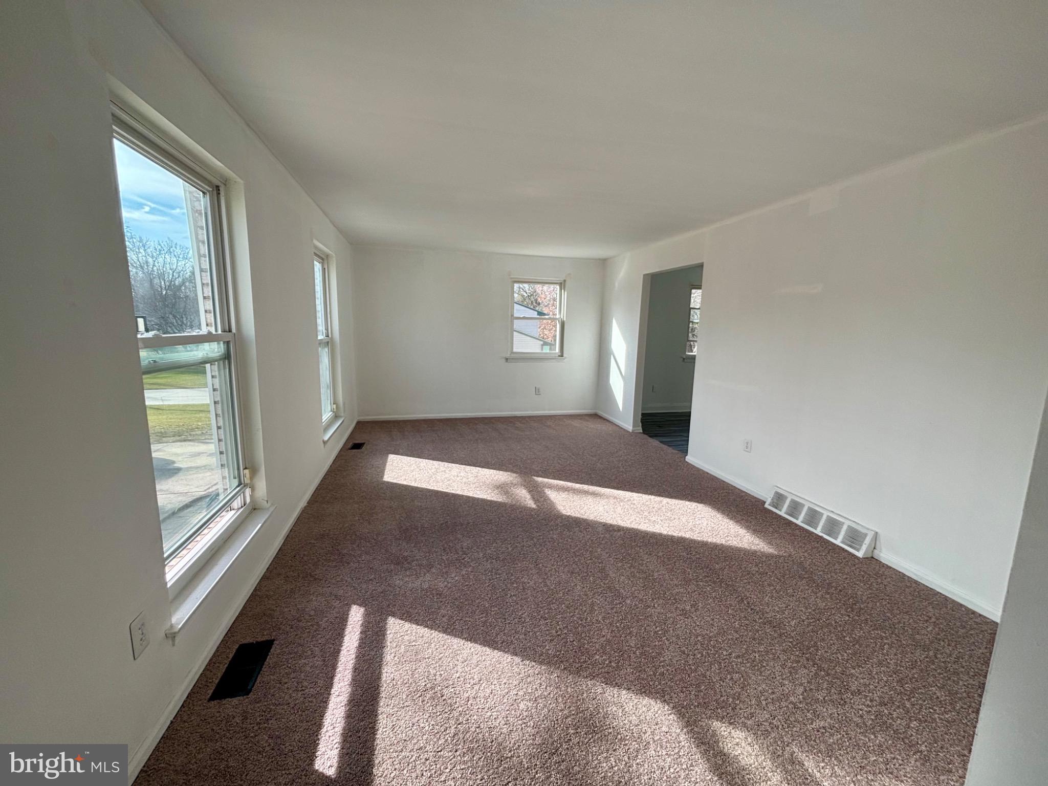 142 Oak Pines Boulevard Pemberton, NJ 08068 - Photo 2 of 17