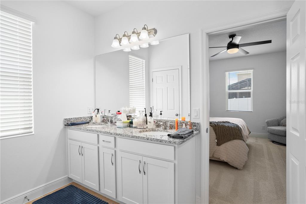 7251 Rolling Leaf Road Groveland, FL 34736 - Photo 18 of 45 Gallery Image 18