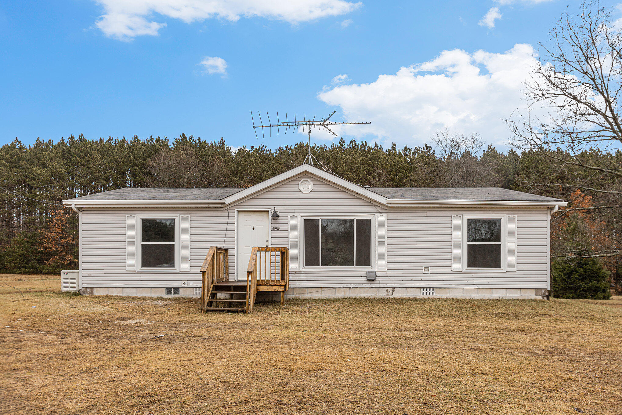 19332 1 Mile Road Morley, MI 49336 - Photo 2 of 23 003_1_mile_27