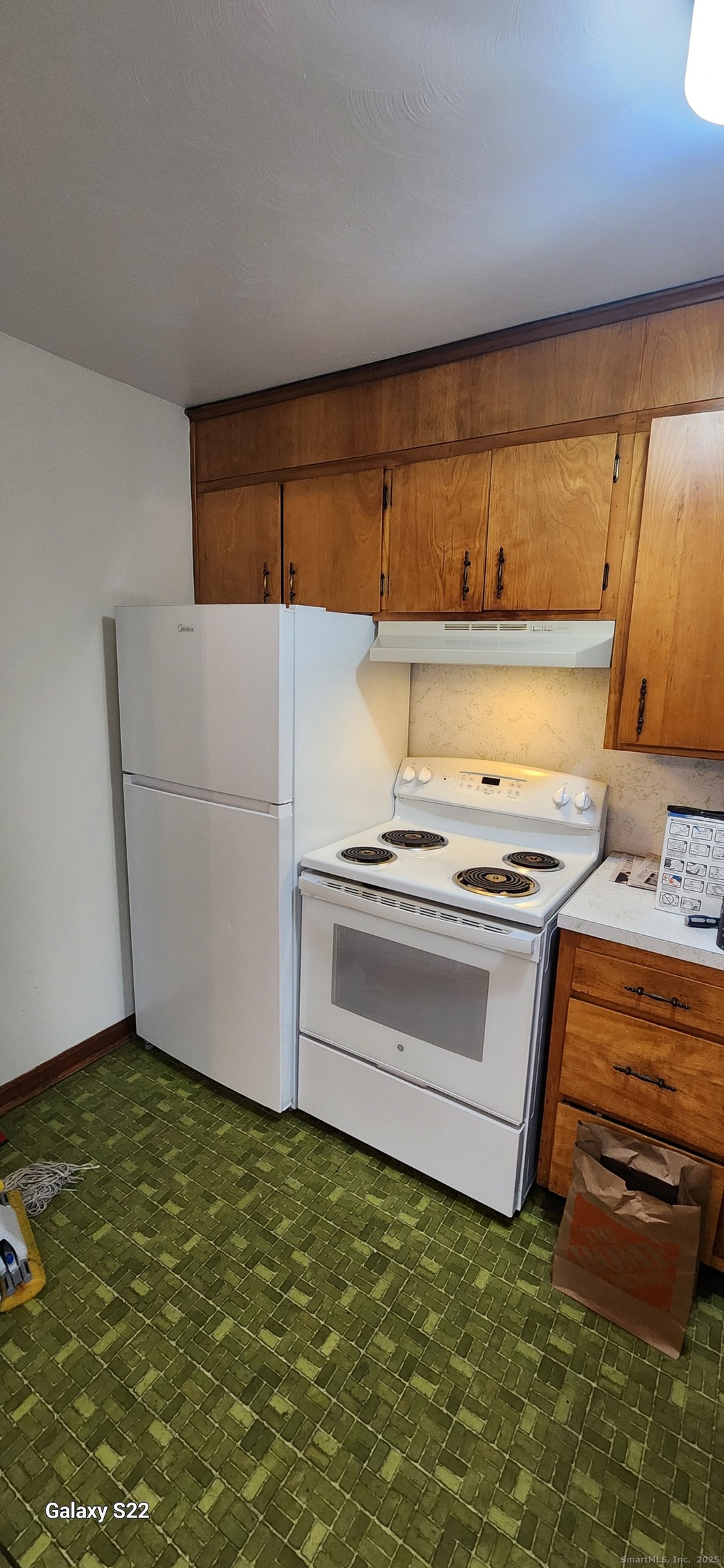 143 Oneco Avenue New London, CT 06320 - Photo 5 of 7