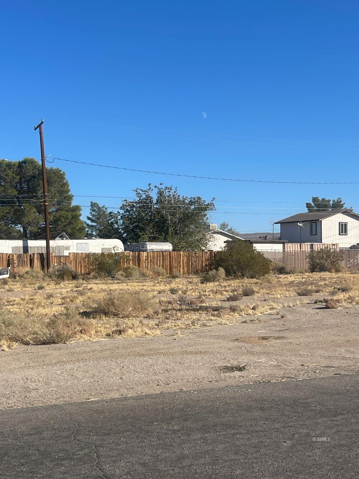 South Mahan Street Ridgecrest, CA 93555 - Photo 1 of 6