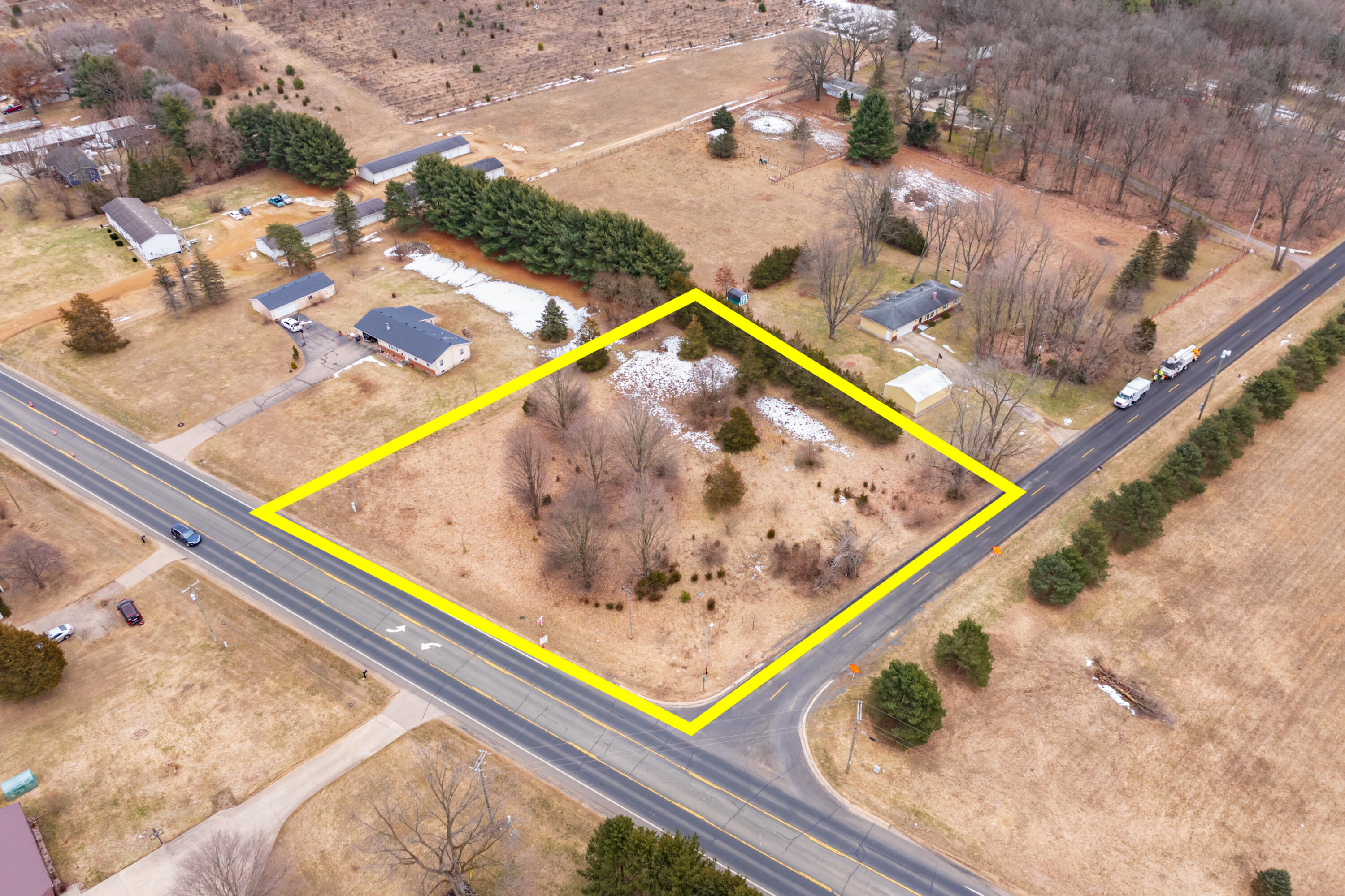 Red_Arrow_Hwy_VL_Mattawan_49071-2