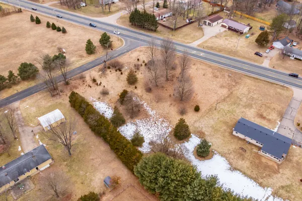 $77,000 | 22889 Red Arrow Highway, Mattawan, MI 49071