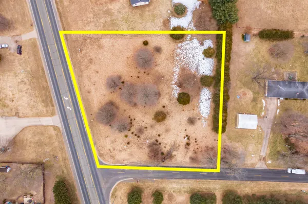 $77,000 | 22889 Red Arrow Highway, Mattawan, MI 49071