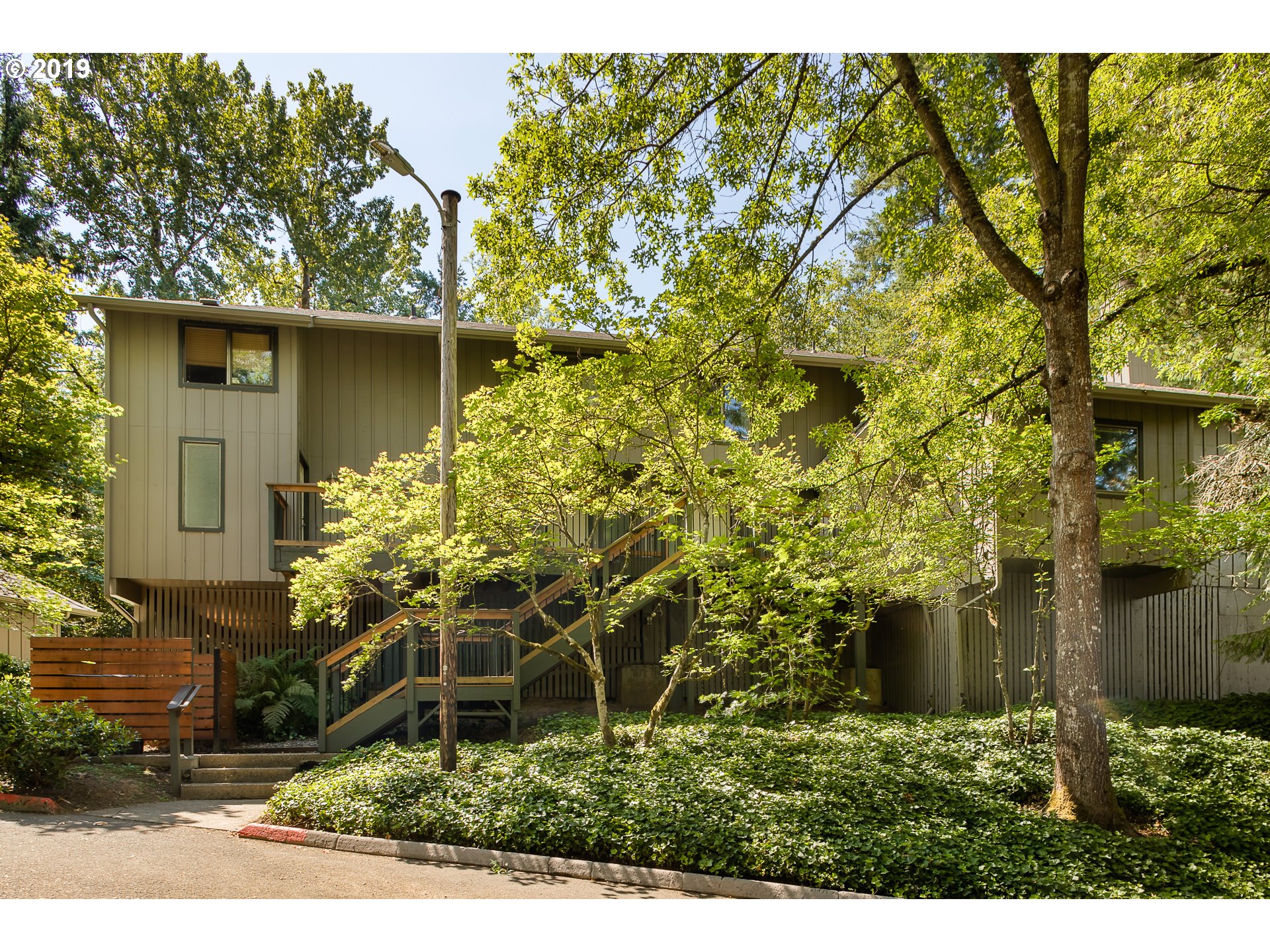 5567 Southwest Multnomah Boulevard Portland, OR 97219 - Photo 2 of 26