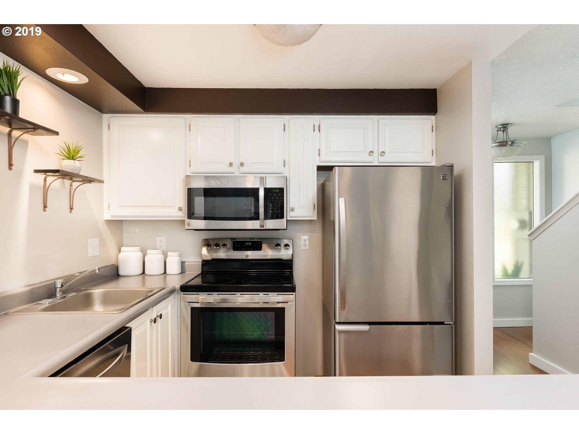 5567 Southwest Multnomah Boulevard Portland, OR 97219 - Photo 10 of 26