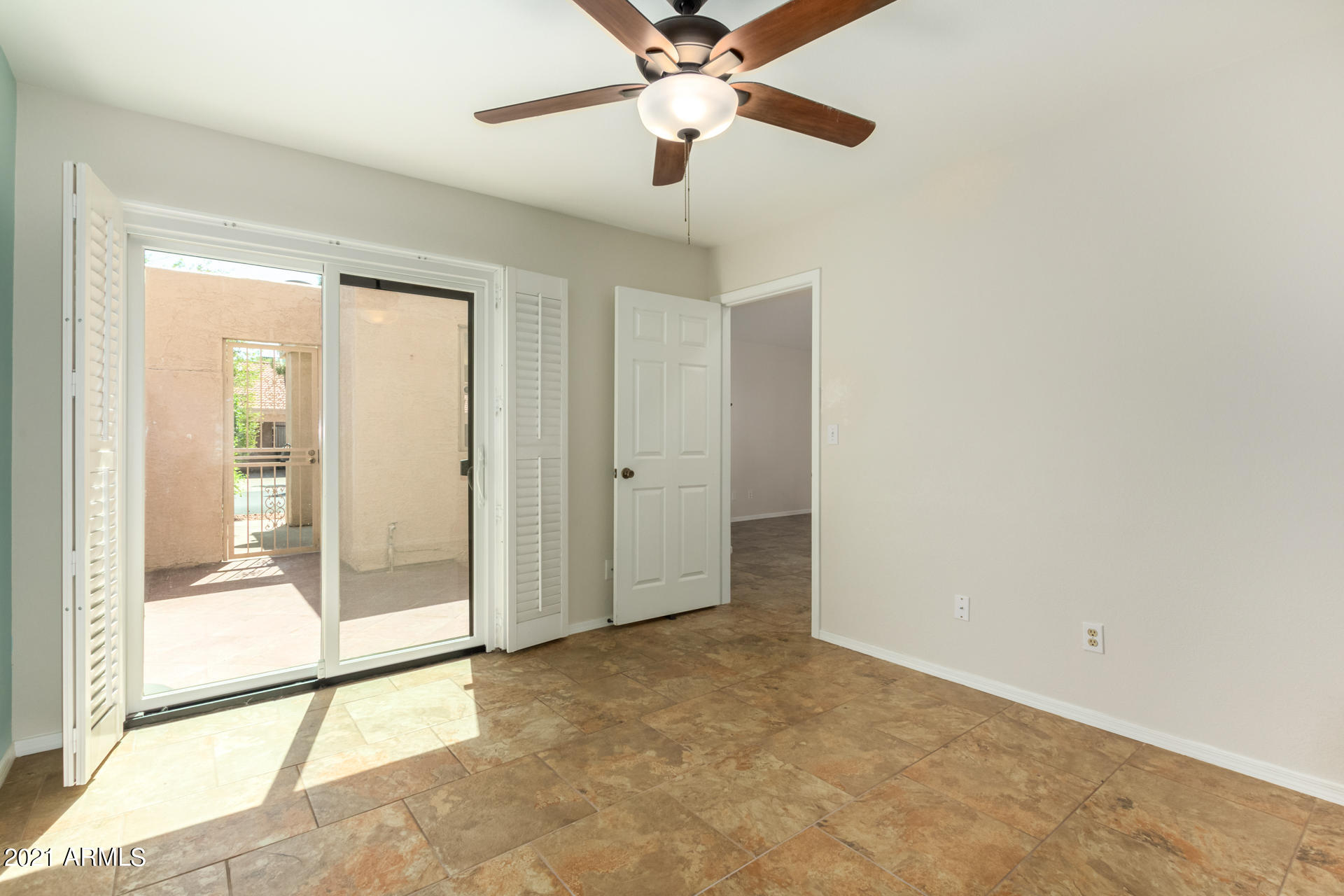 134 East Beck Lane Phoenix, AZ 85022 - Photo 12 of 25 0015-Beck-15