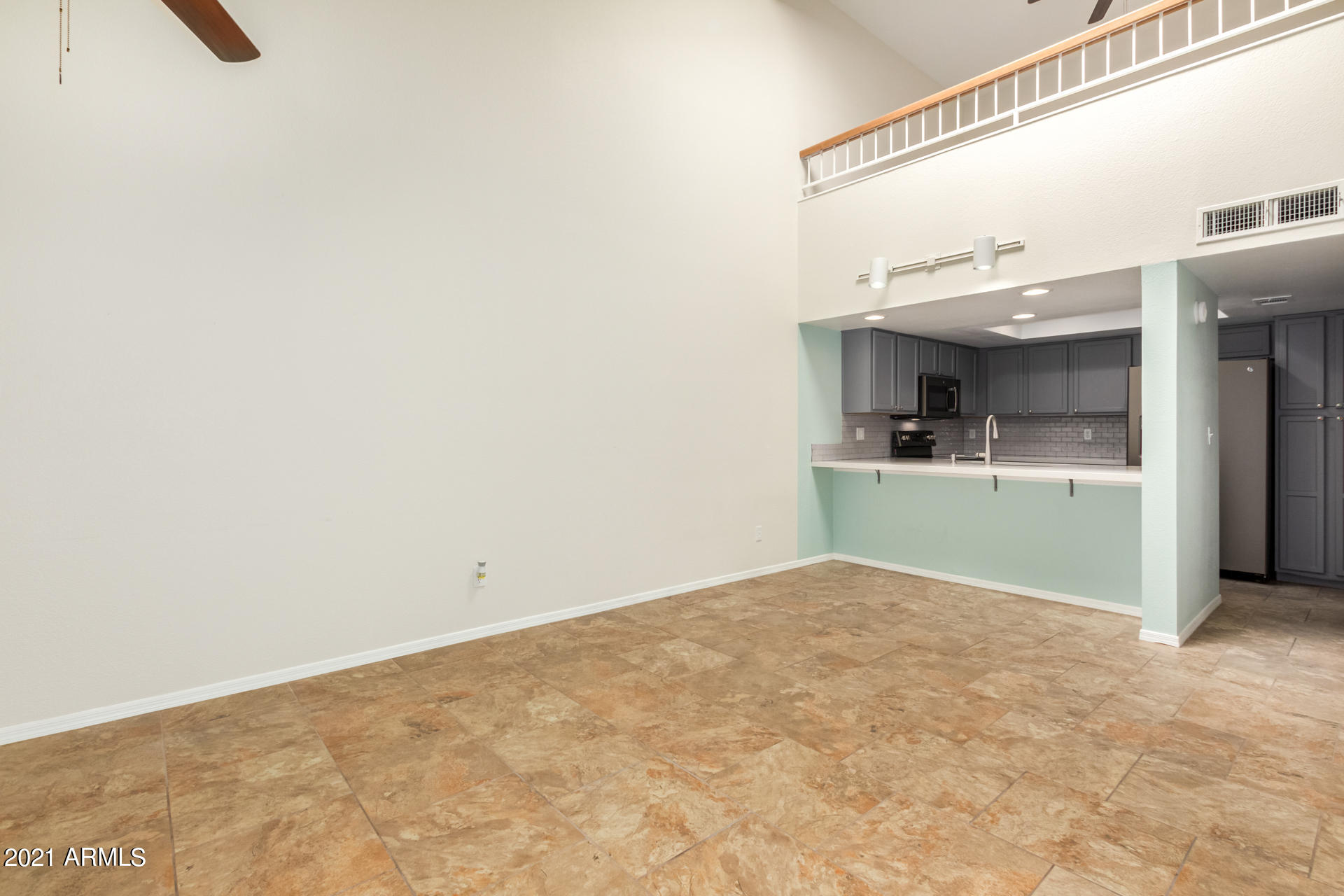 134 East Beck Lane Phoenix, AZ 85022 - Photo 5 of 25 0004-Beck-4