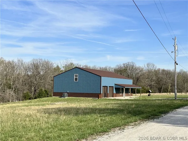$389,900 | 27286 Forbes Road, Edwards, MO 65326