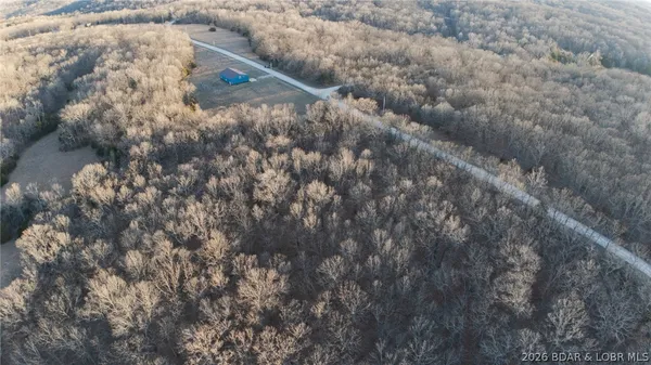 $389,900 | 27286 Forbes Road, Edwards, MO 65326