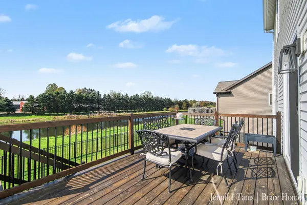 $445,000 | 5918 Farmview Drive, Allendale, MI 49401