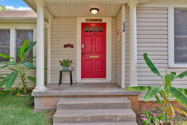 a view of a entryway front of house