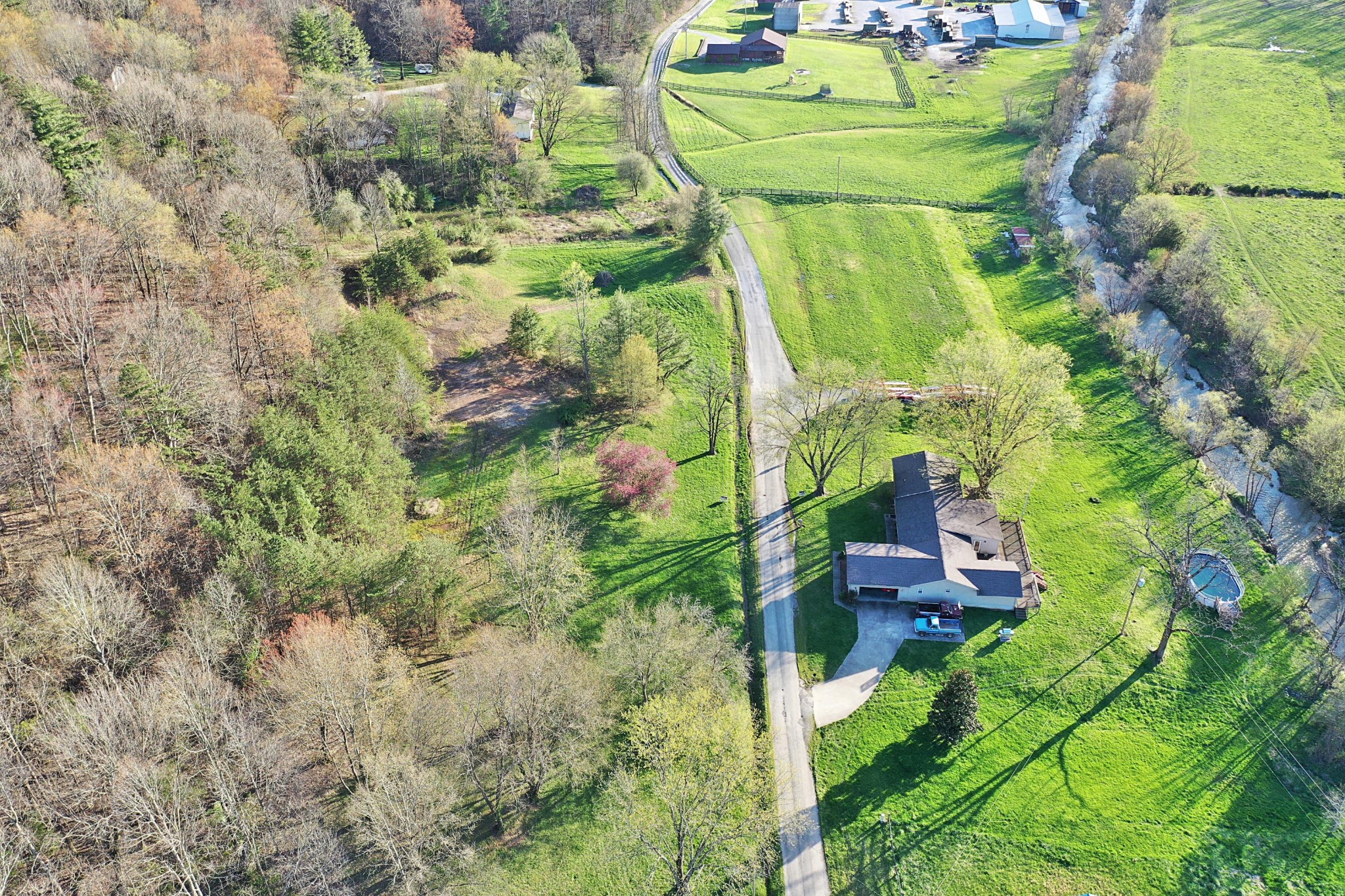1198 Marcum Road Oneida, TN 37841 - Photo 3 of 36 Gallery Image 3