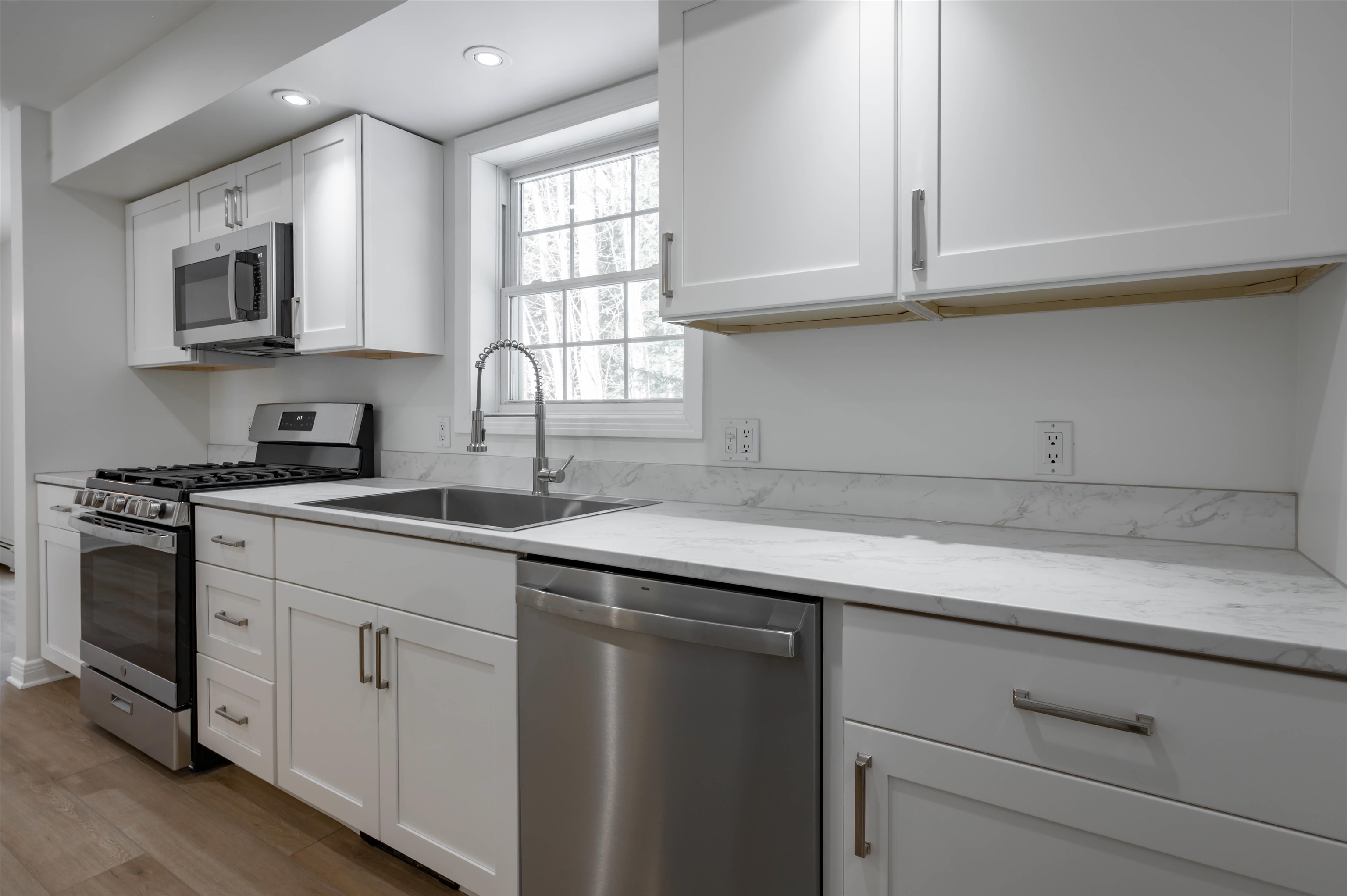 88 Winant Road Pittsfield, NH 03263 - Photo 7 of 39