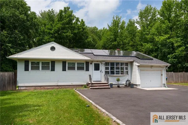$775,000 | 984 New Dover Road, Edison, NJ 08820
