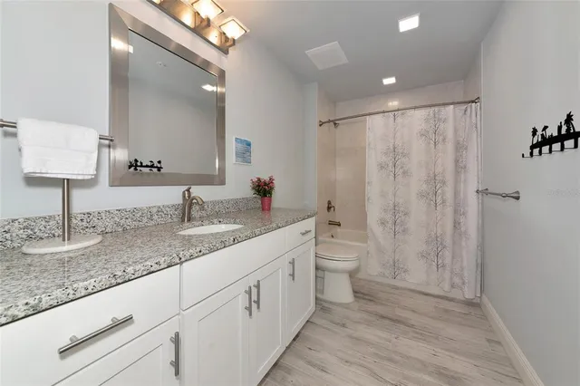 $789,000 | 260 Hidden Bay Drive, Unit 305, Osprey, FL 34229