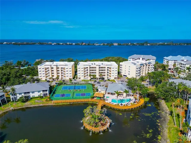 $789,000 | 260 Hidden Bay Drive, Unit 305, Osprey, FL 34229