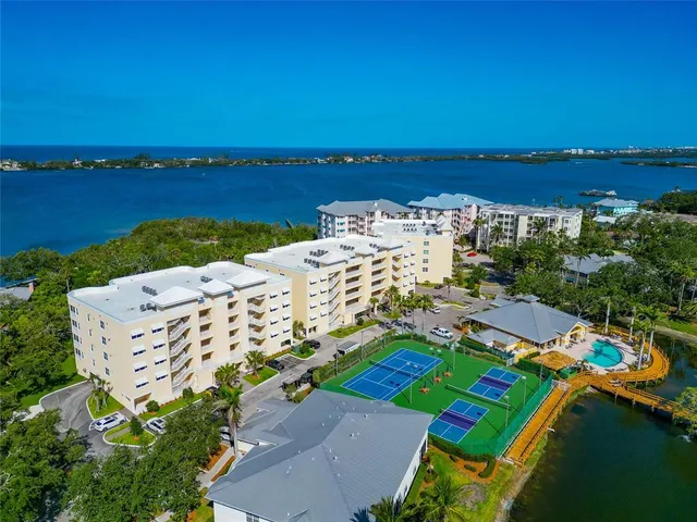 $789,000 | 260 Hidden Bay Drive, Unit 305, Osprey, FL 34229