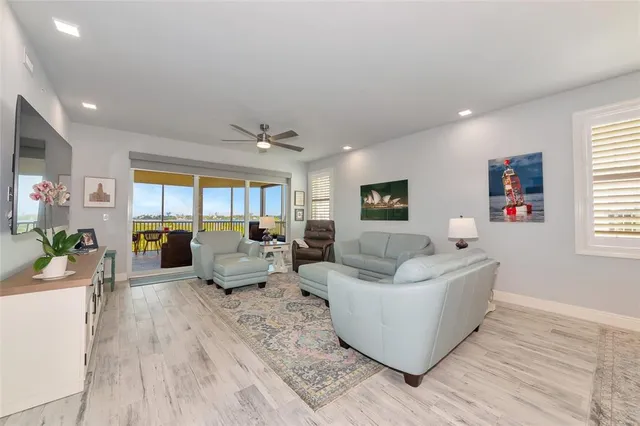 $789,000 | 260 Hidden Bay Drive, Unit 305, Osprey, FL 34229