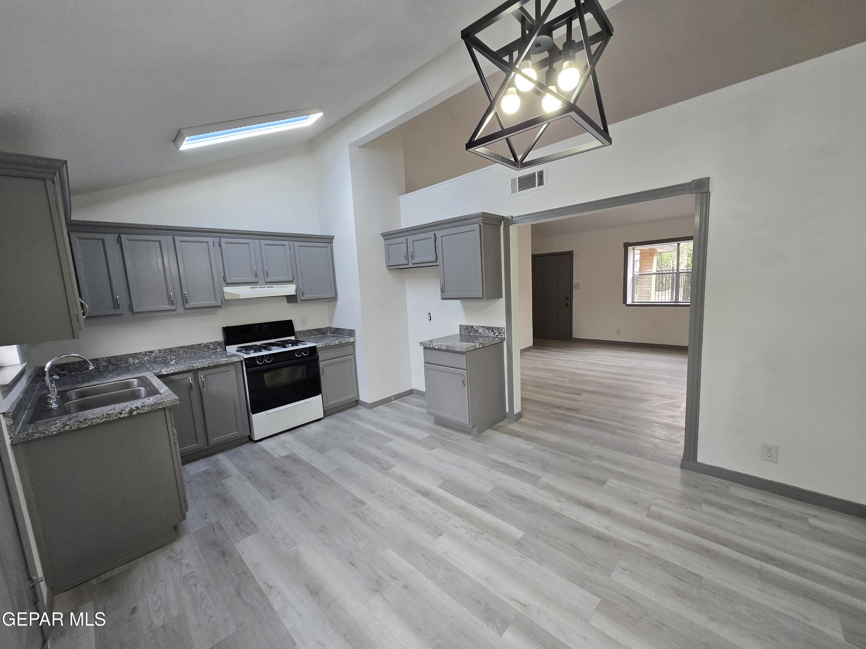 10933 Babe Ruth Street El Paso, TX 79934 - Photo 5 of 16 20260922_145624