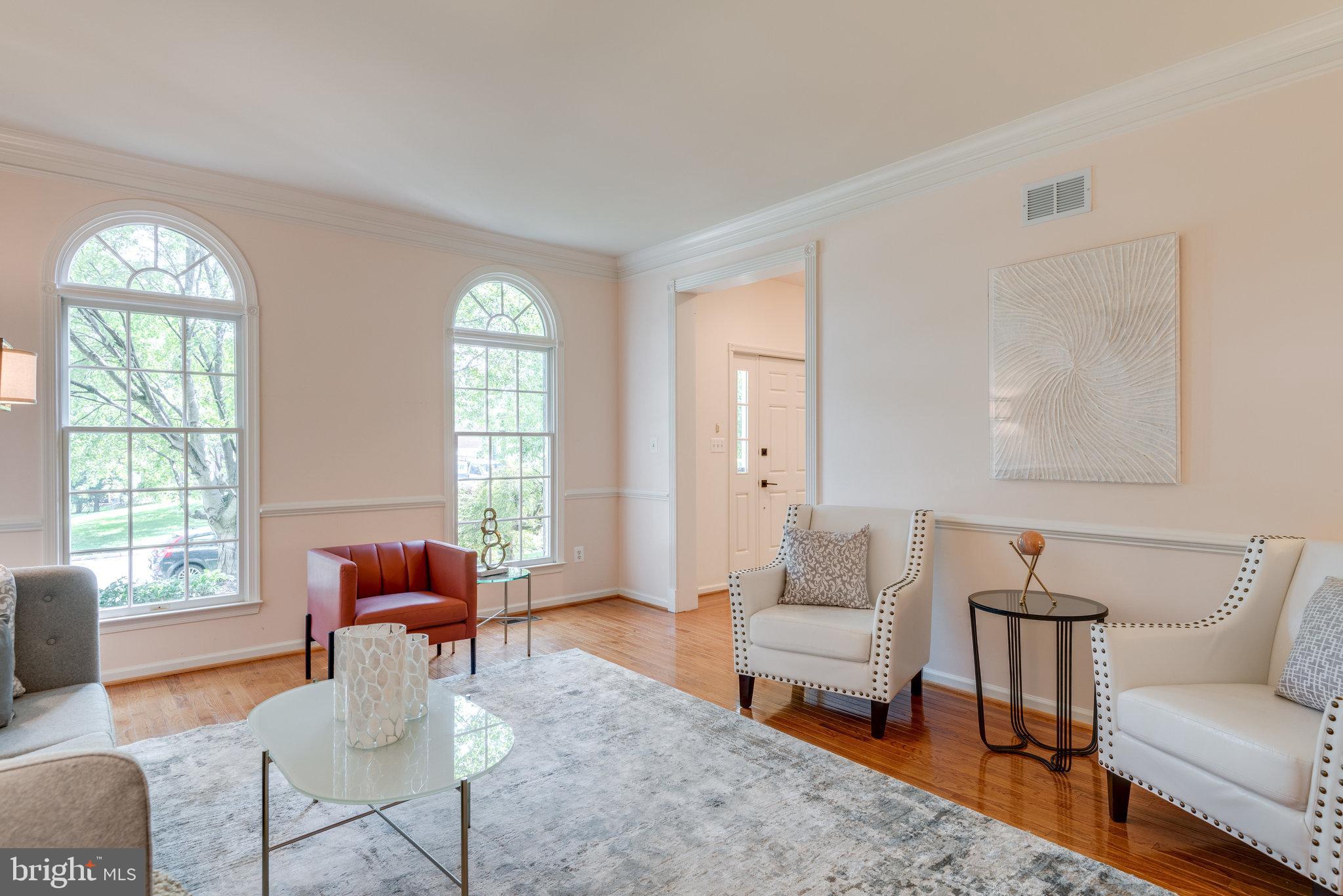 1326 Dasher Lane Reston, VA 20190 - Photo 12 of 91 Gallery Image 12