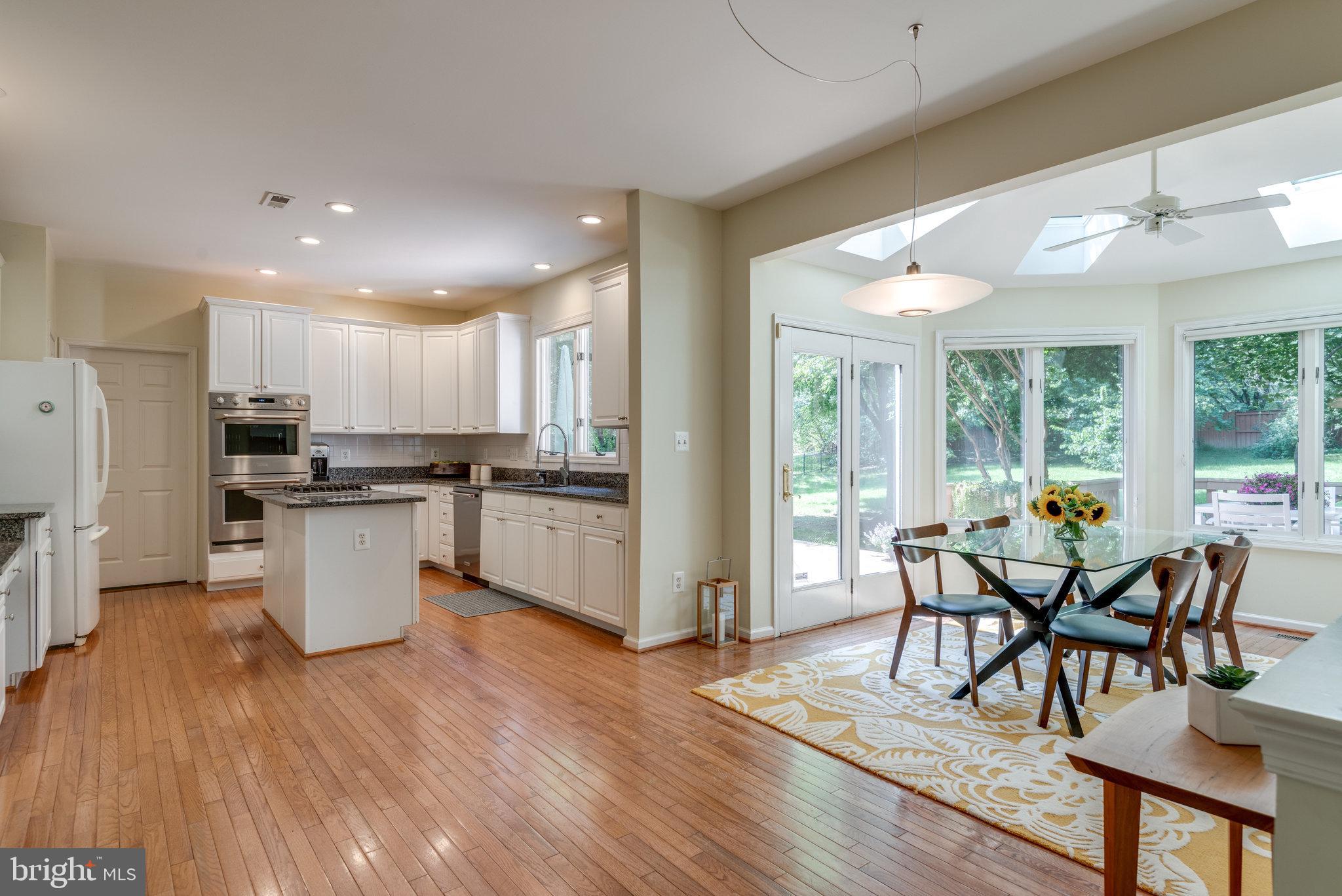 1326 Dasher Lane Reston, VA 20190 - Photo 20 of 91 Gallery Image 20