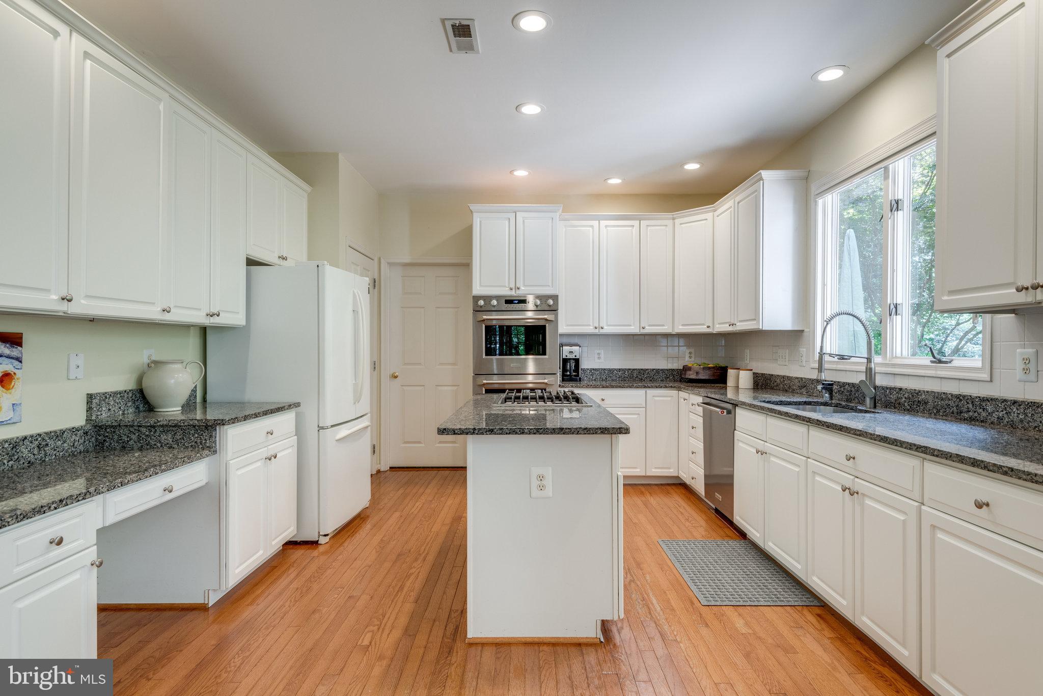 1326 Dasher Lane Reston, VA 20190 - Photo 23 of 91 Gallery Image 23