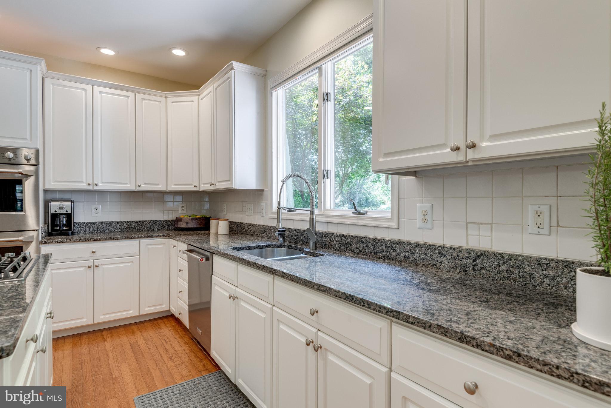 1326 Dasher Lane Reston, VA 20190 - Photo 27 of 91 Gallery Image 27