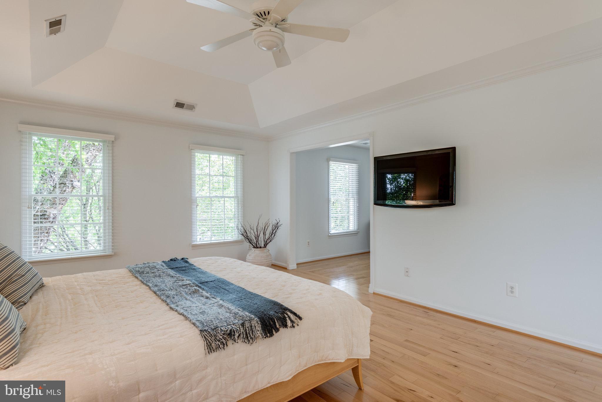 1326 Dasher Lane Reston, VA 20190 - Photo 31 of 91 Gallery Image 31