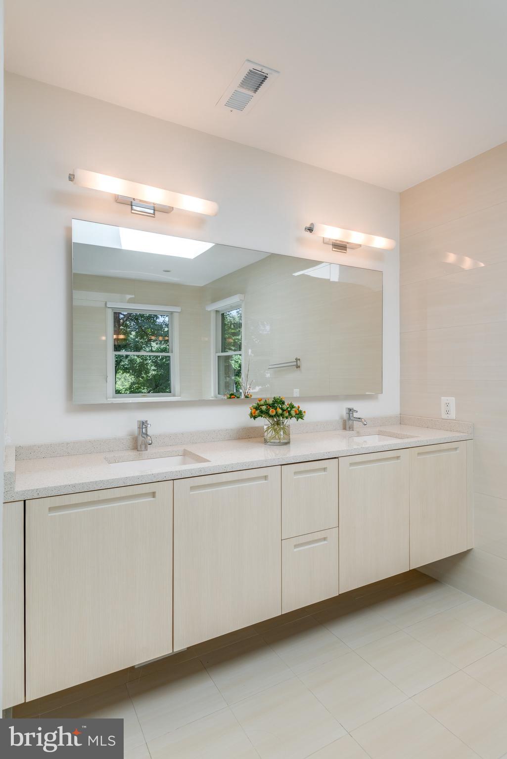 1326 Dasher Lane Reston, VA 20190 - Photo 36 of 91 Gallery Image 36