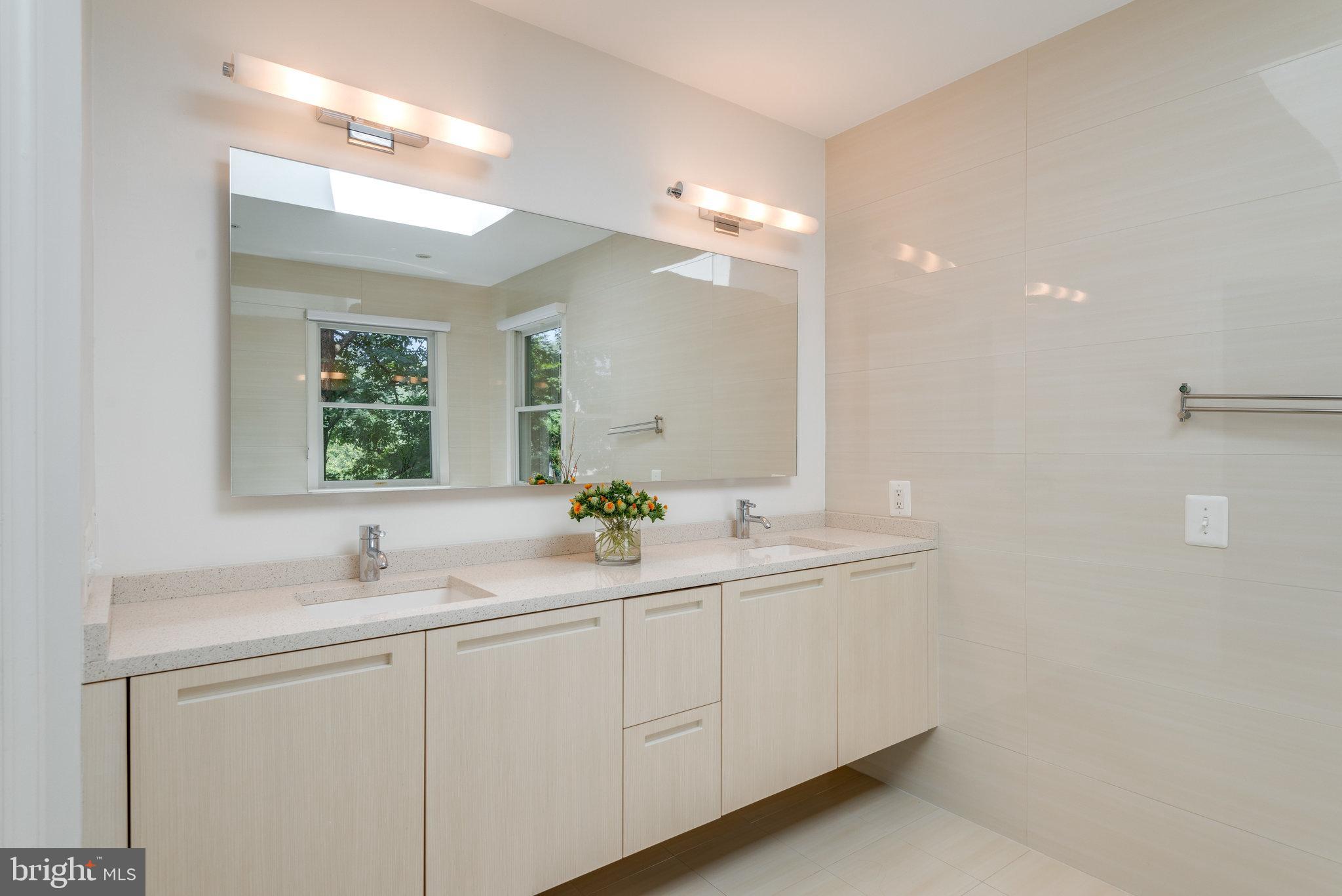 1326 Dasher Lane Reston, VA 20190 - Photo 37 of 91 Gallery Image 37