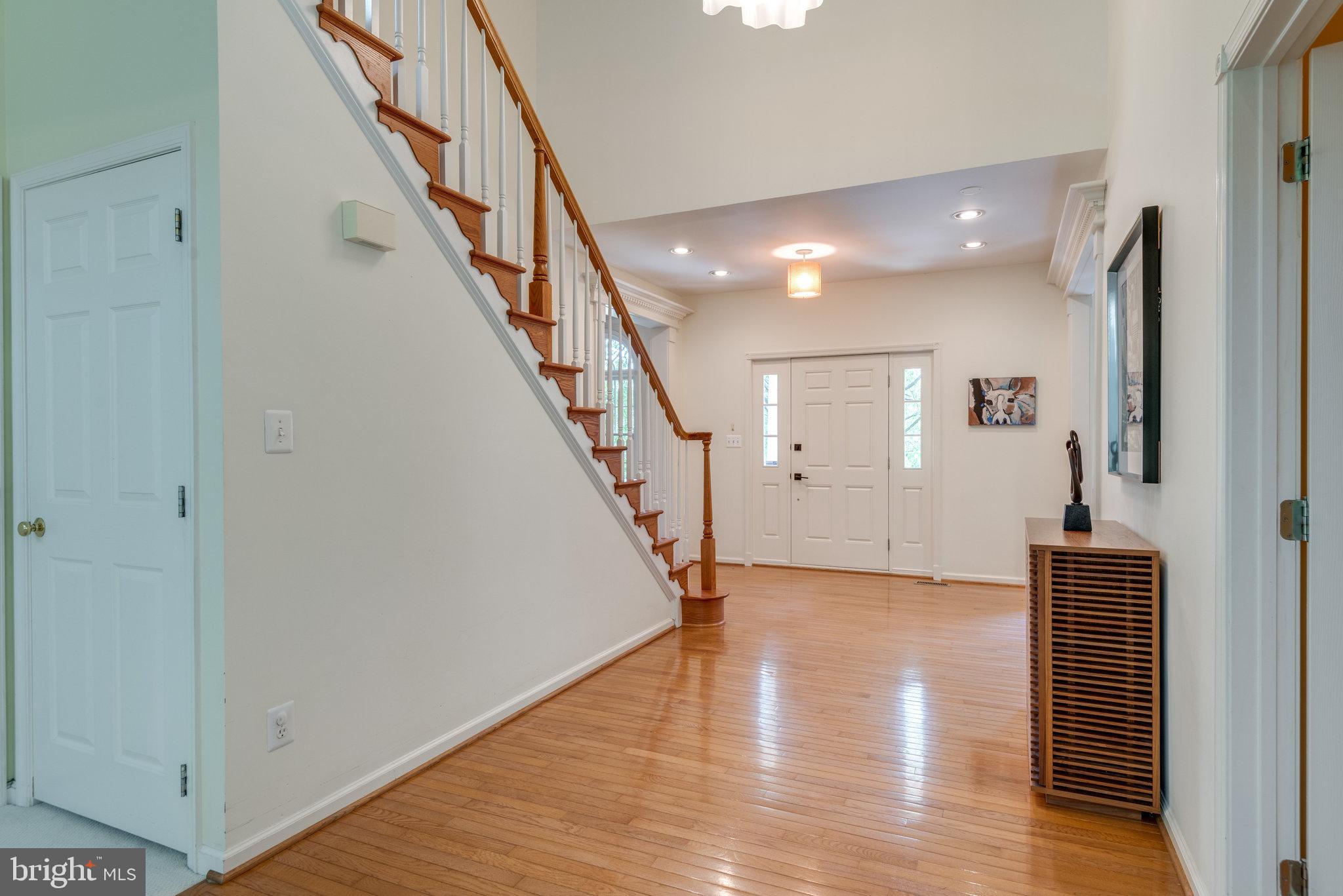 1326 Dasher Lane Reston, VA 20190 - Photo 5 of 91 Gallery Image 5