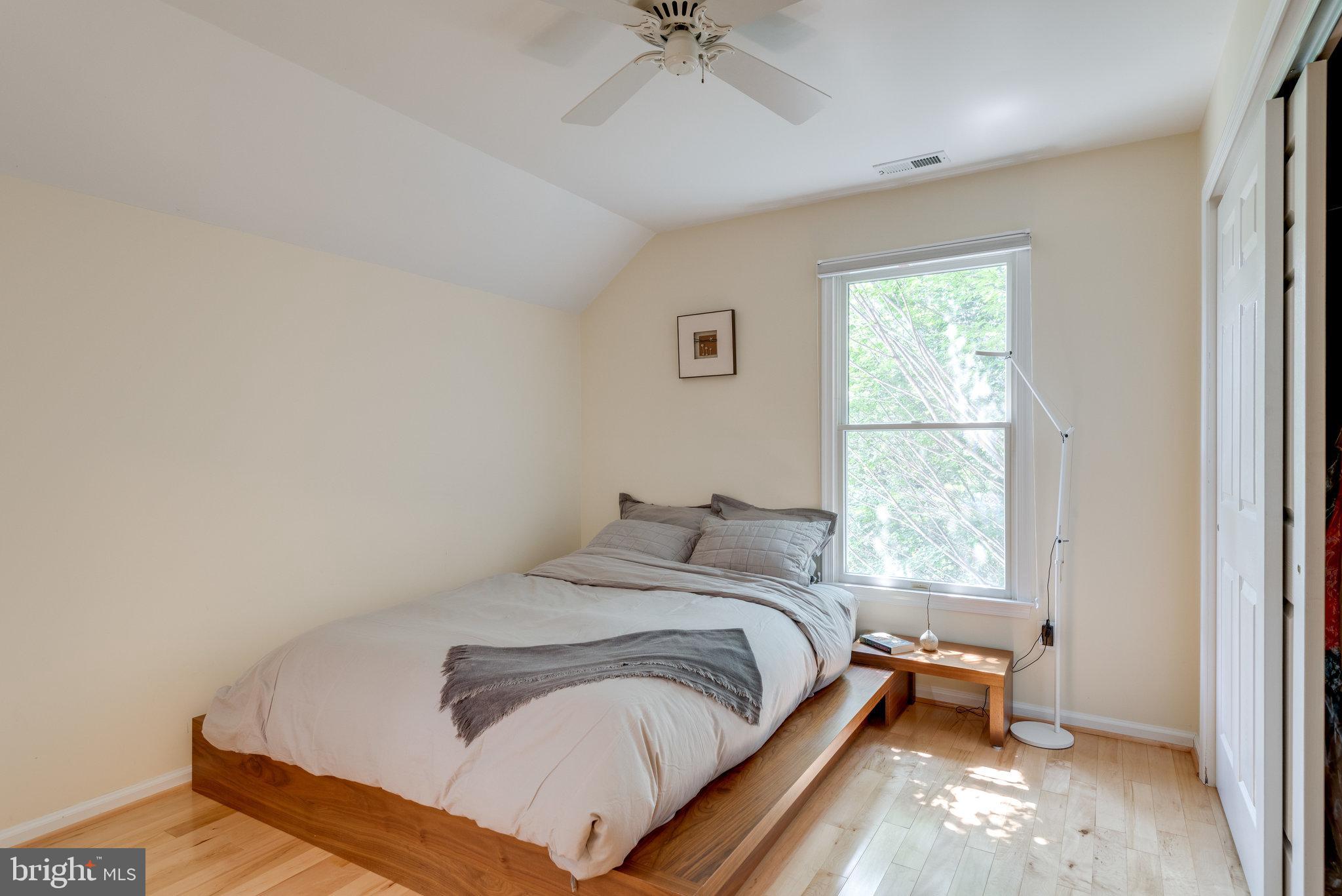 1326 Dasher Lane Reston, VA 20190 - Photo 42 of 91 Gallery Image 42