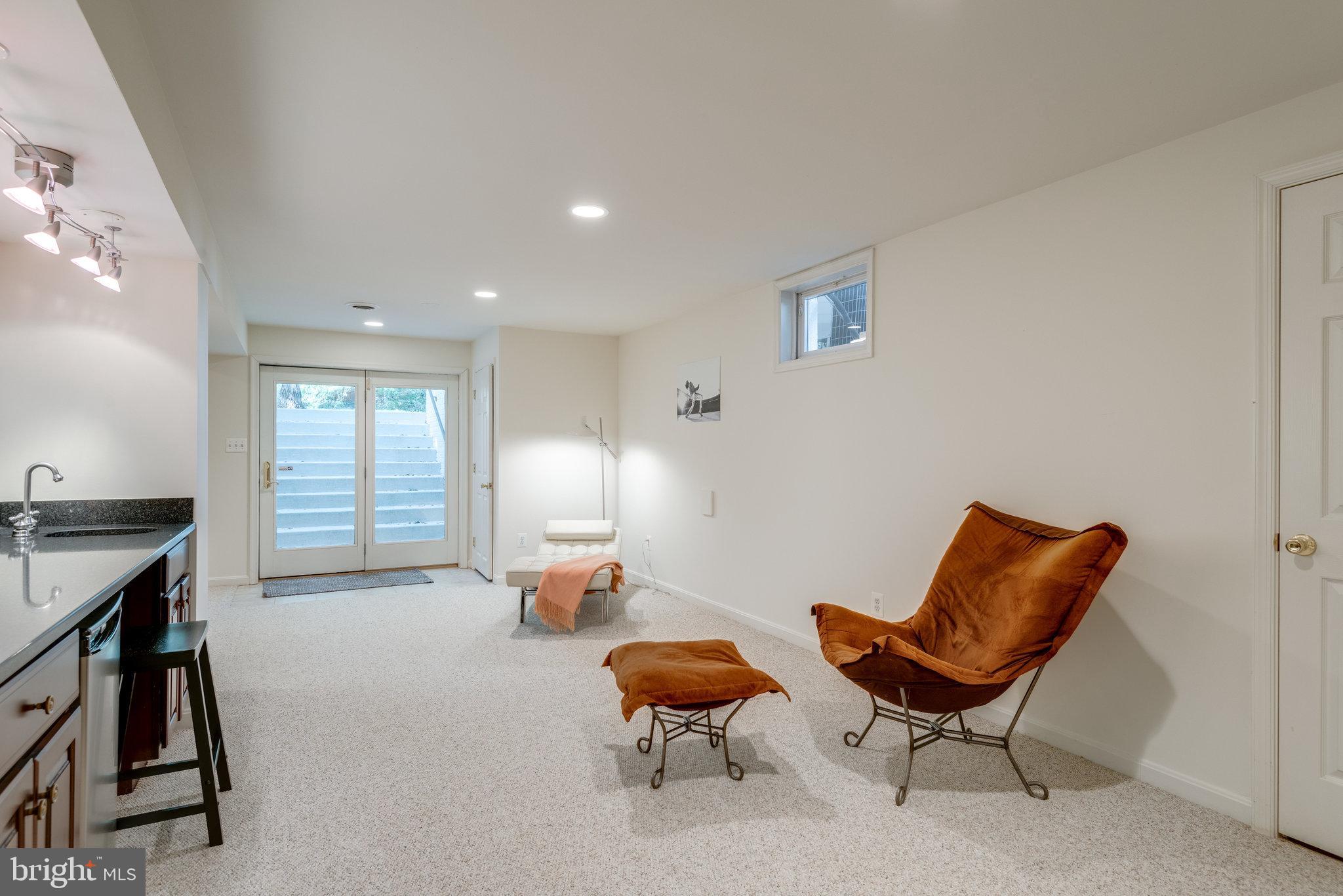 1326 Dasher Lane Reston, VA 20190 - Photo 59 of 91 Gallery Image 59