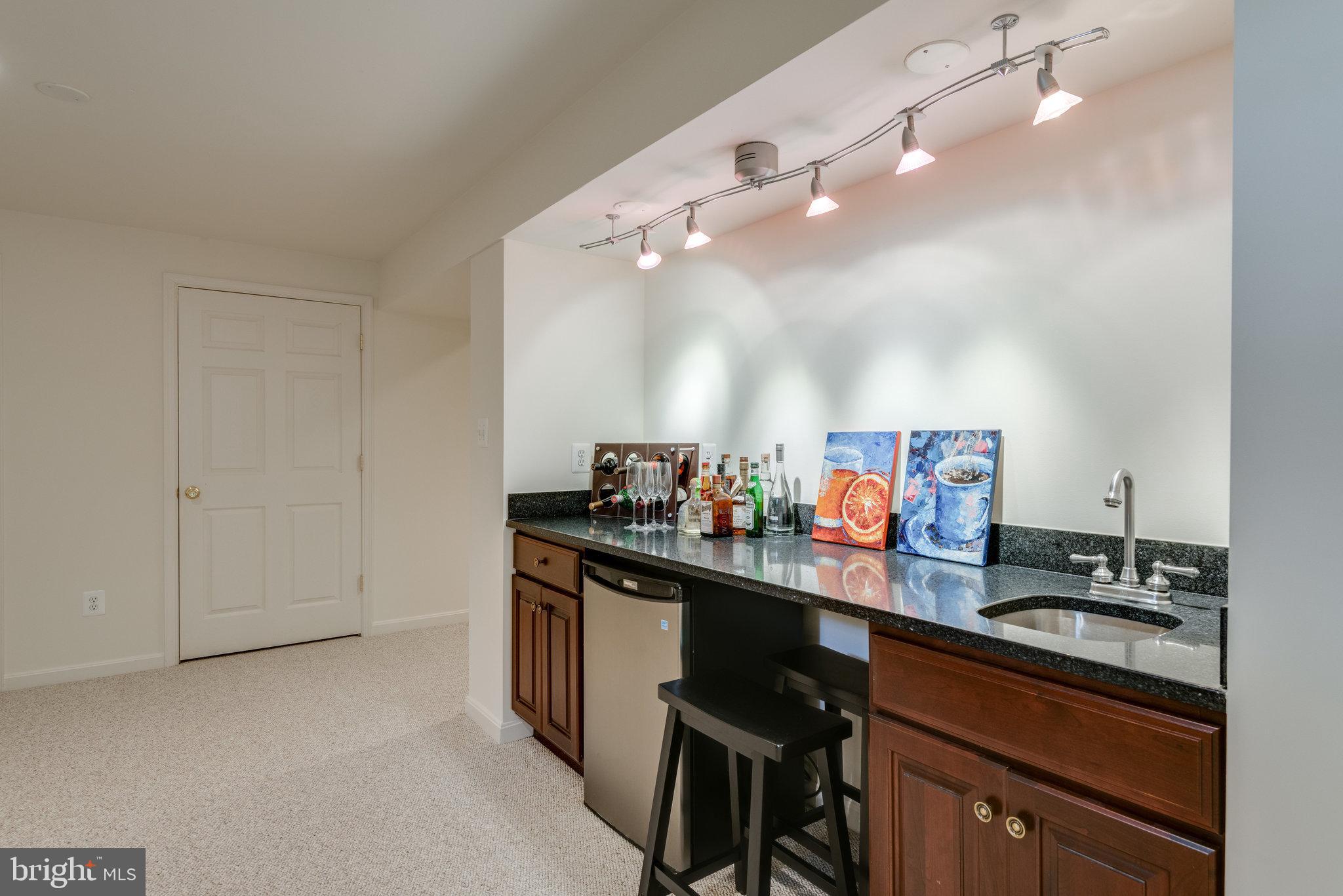 1326 Dasher Lane Reston, VA 20190 - Photo 61 of 91 Gallery Image 61